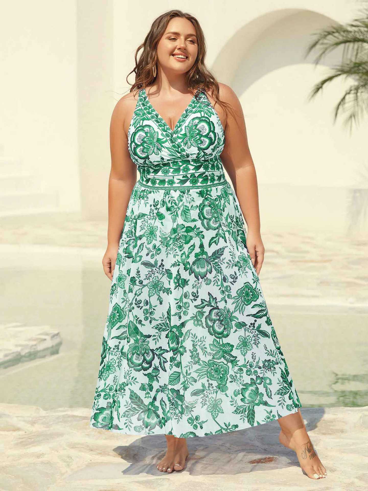 New Style Fashionable Unique Printed Plus-Size Halter Bikini Set Beachwear
